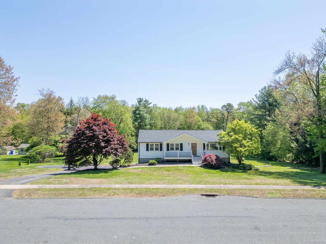 Backyard, Exterior, Facade, Ranch