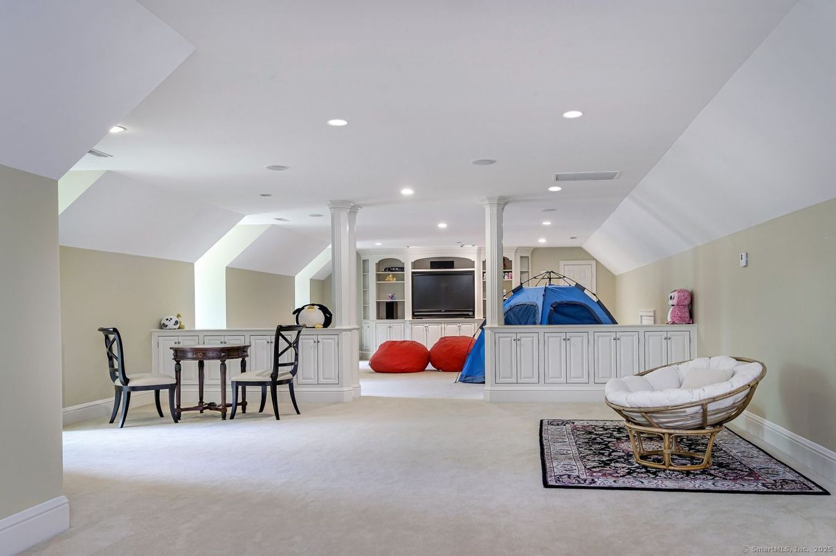 Dining room, Interior, Living room, Recessed Lighting