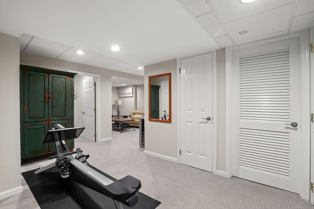 Fitness Equipment, Interior, Recessed Lighting