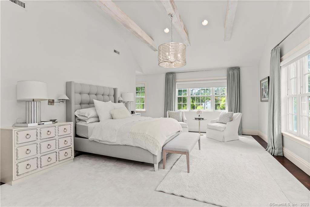 Bedroom, Interior, Pendant Lights, Recessed Lighting, Wooden Beams