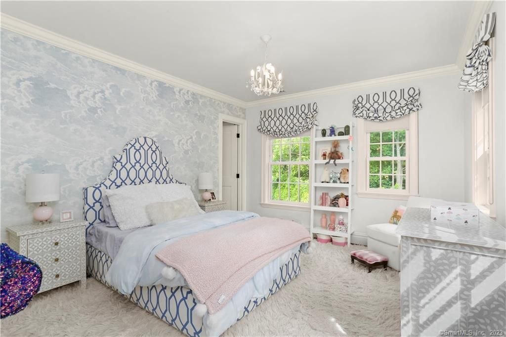 Bedroom, Chandelier, Interior, Pendant Lights