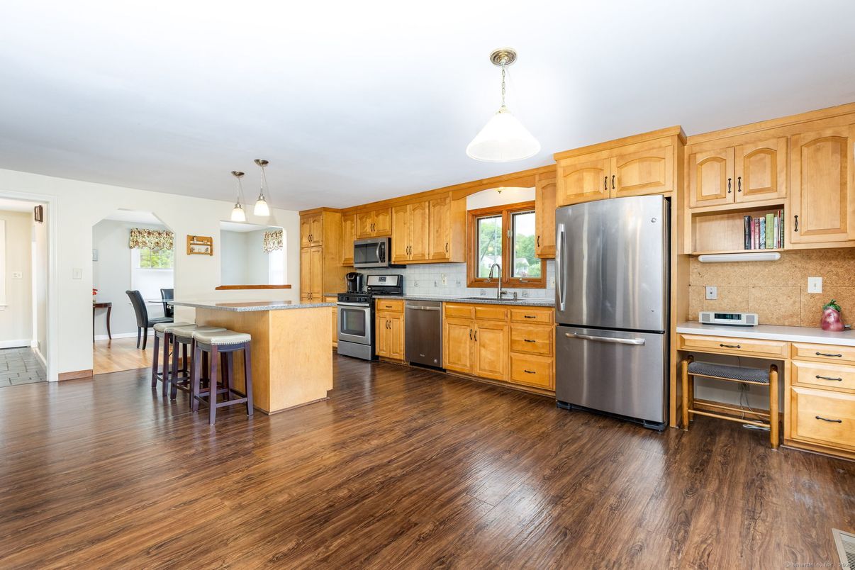 Dining room, Interior, Kitchen, Pendant Lights, Wood Texture Flooring