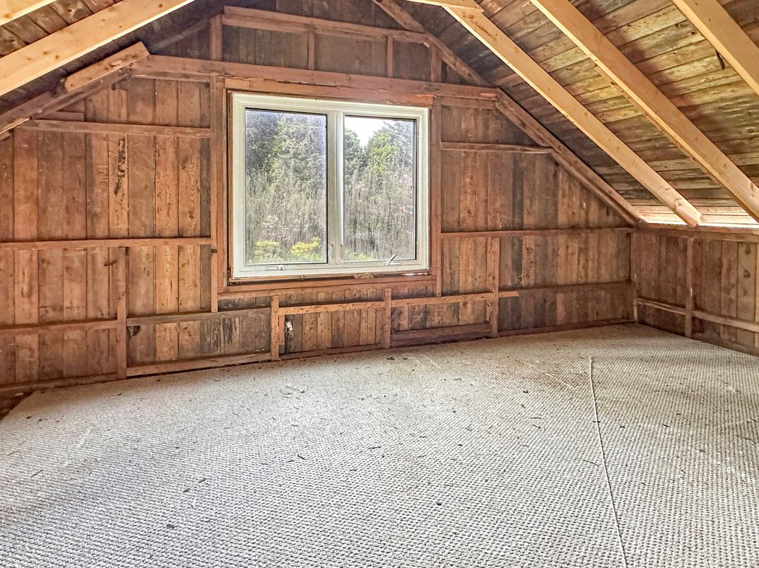Empty room, Interior, Wooden Beams, Wooden Ceilings, Wooden Walls