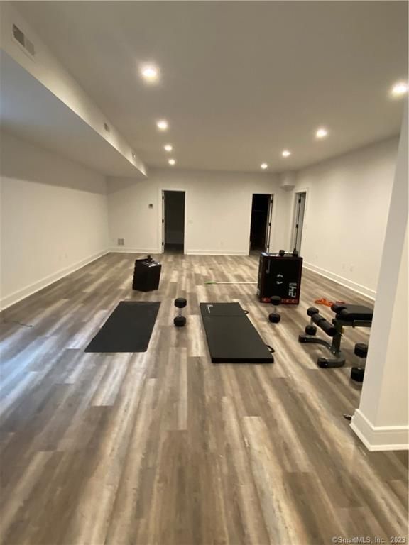 Interior, Recessed Lighting, Wood Texture Flooring