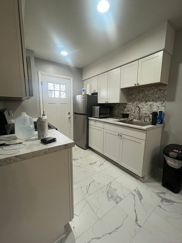 Interior, Kitchen, Marble, Recessed Lighting