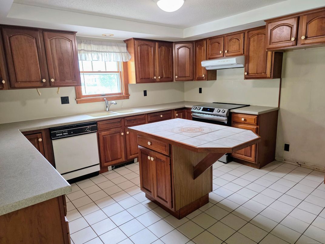Interior, Kitchen, Tile Countertops