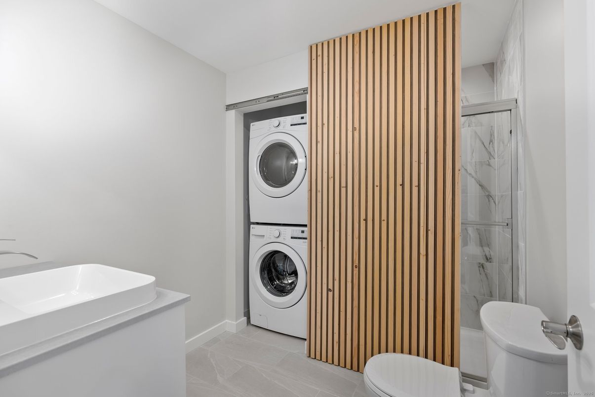 Bathroom, Interior, Utility Closets, Washer