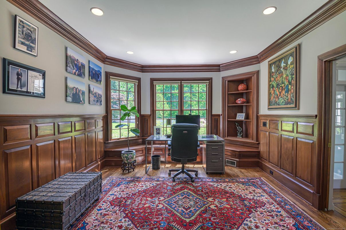 Home Office, Interior, Recessed Lighting, Wood Texture Flooring