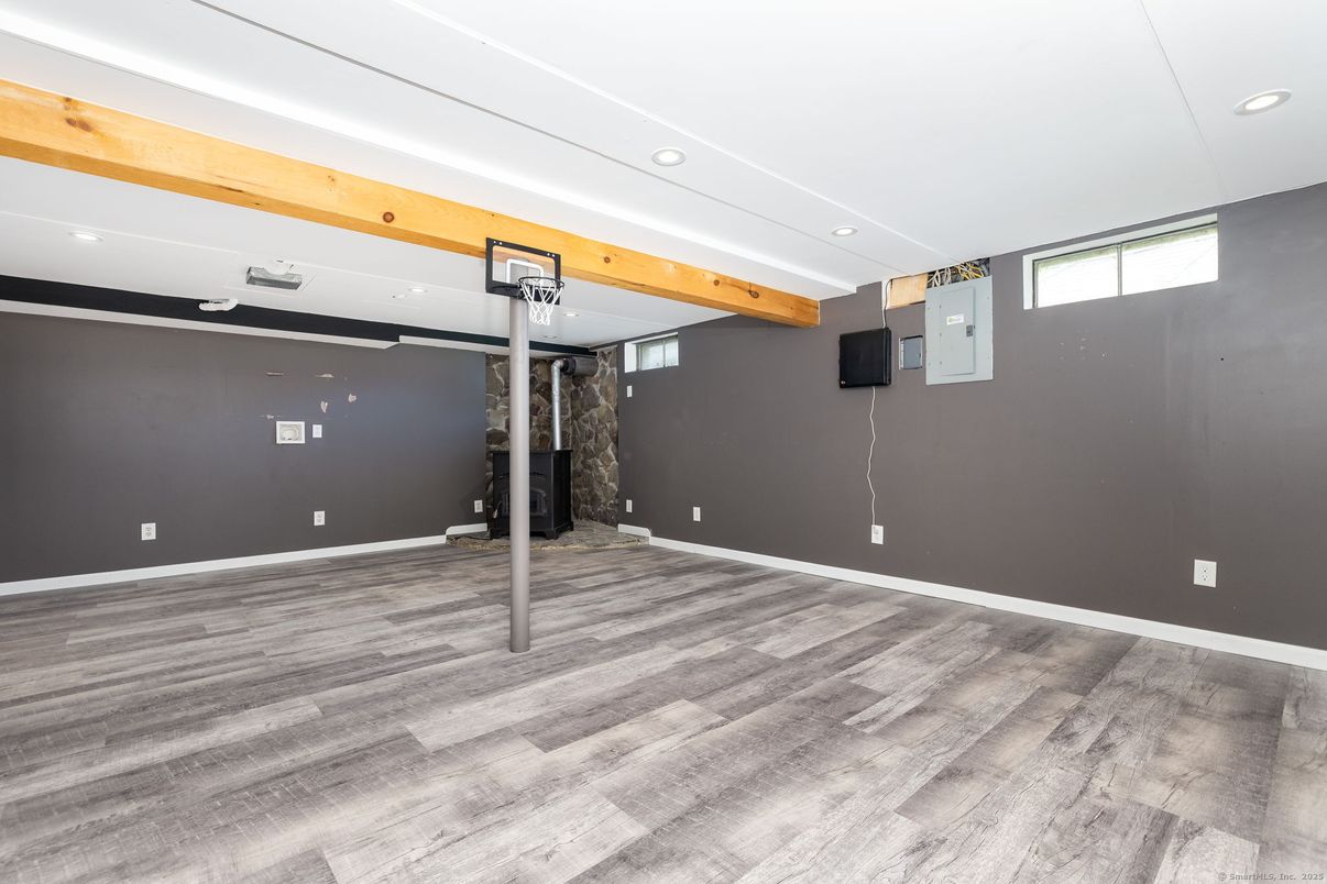 Empty room, Interior, Recessed Lighting, Wooden Beams, Wood Texture Flooring