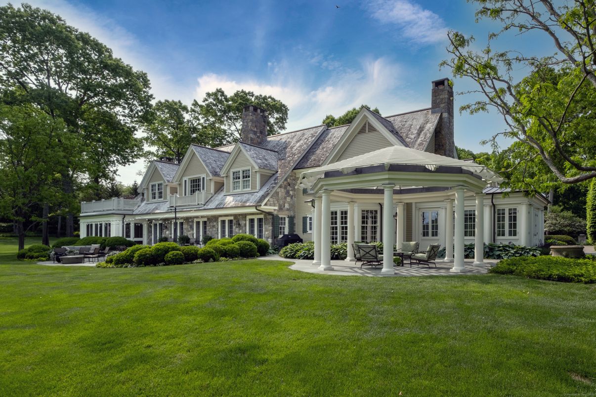 Backyard, Exterior, Facade, Queen Anne Victorian