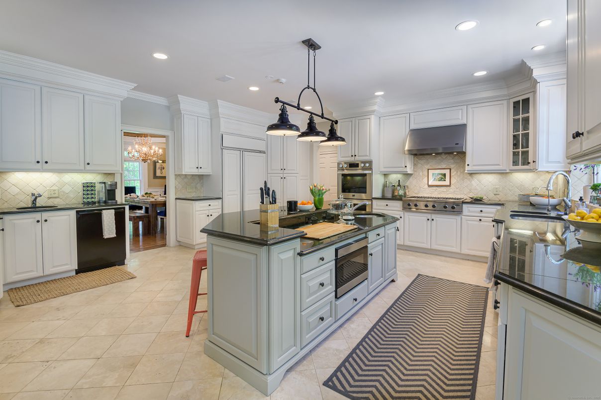 Interior, Kitchen, Pendant Lights, Recessed Lighting, Stainless Steel Appliances