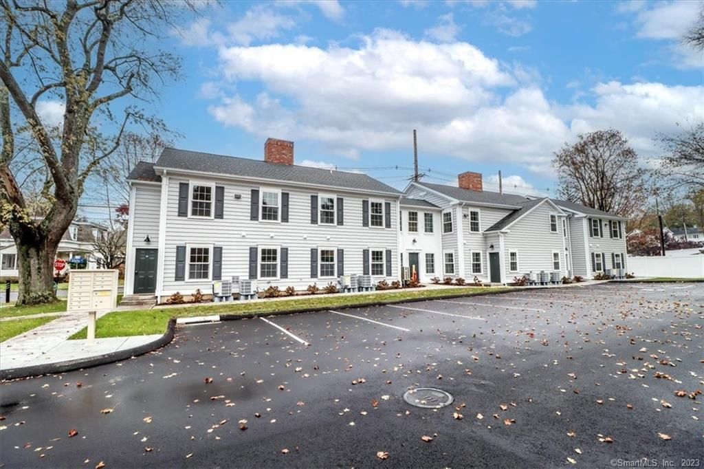 Backyard, Exterior, Facade, Georgian