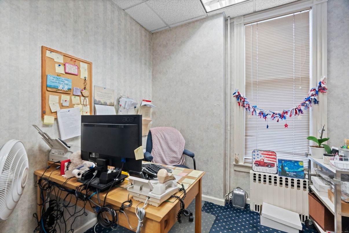 Home Office, Interior