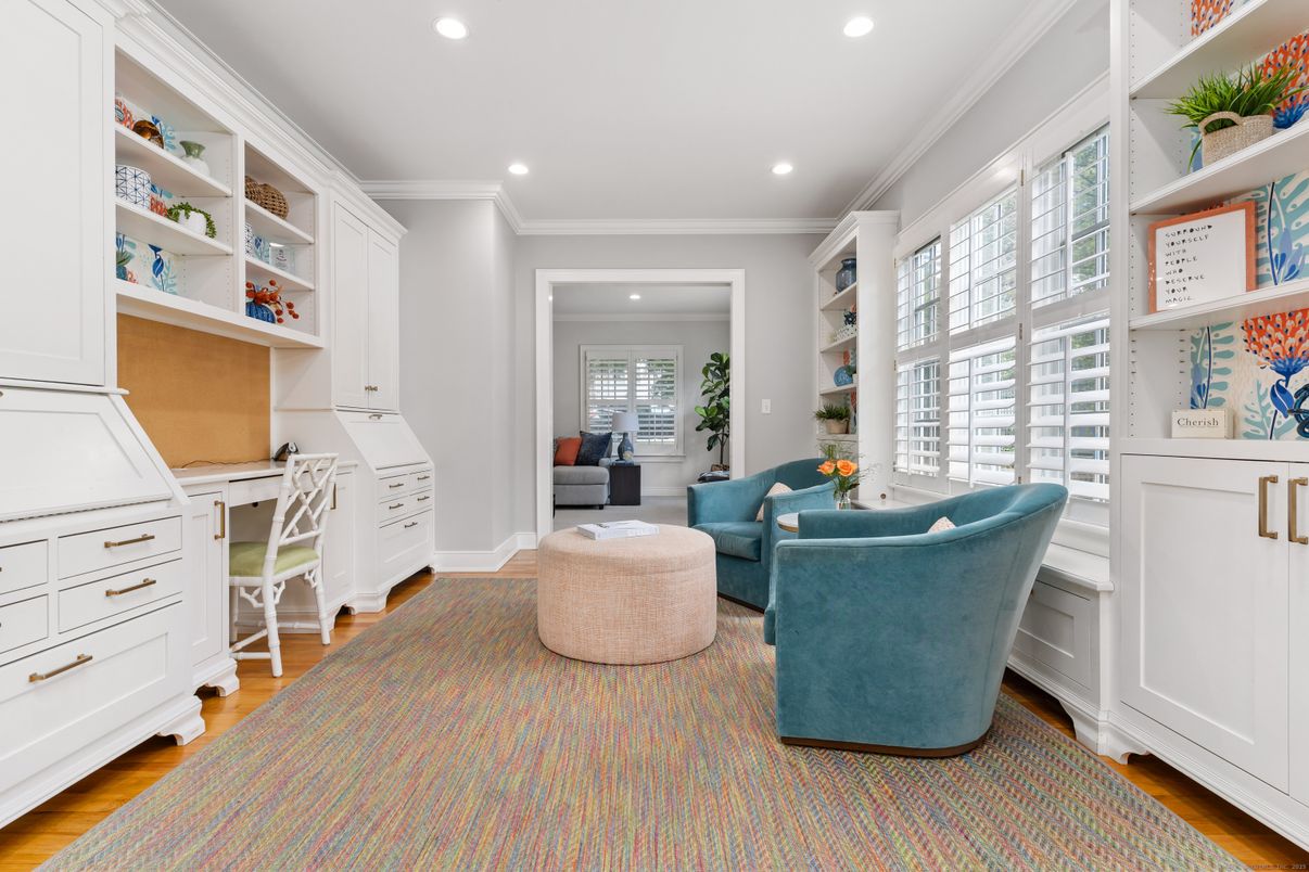 Home Office, Interior, Recessed Lighting, Wood Texture Flooring