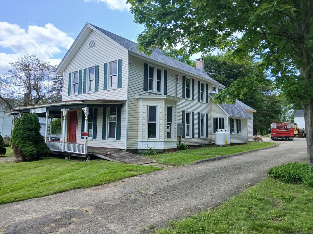 Exterior, Facade, Georgian
