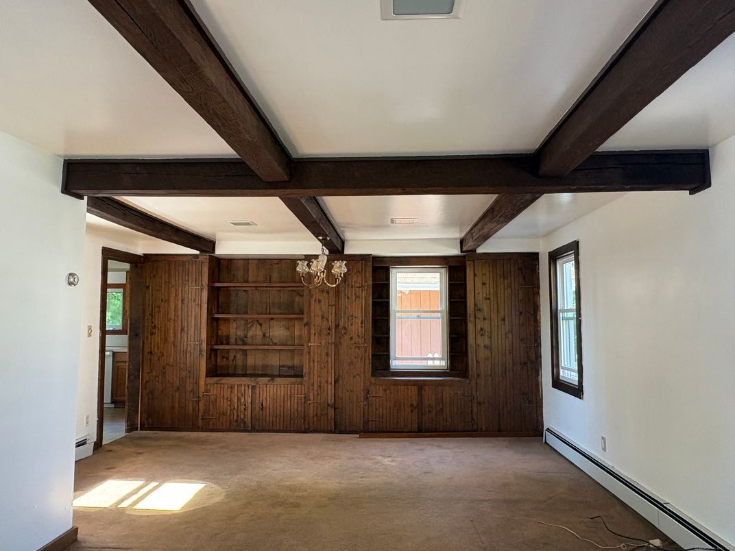 Empty room, Interior, Wooden Beams, Wooden Walls