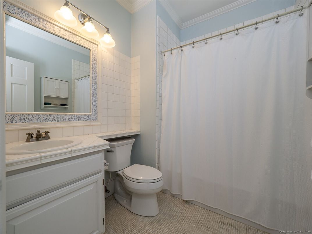 Bathroom, Interior, Tile Countertops