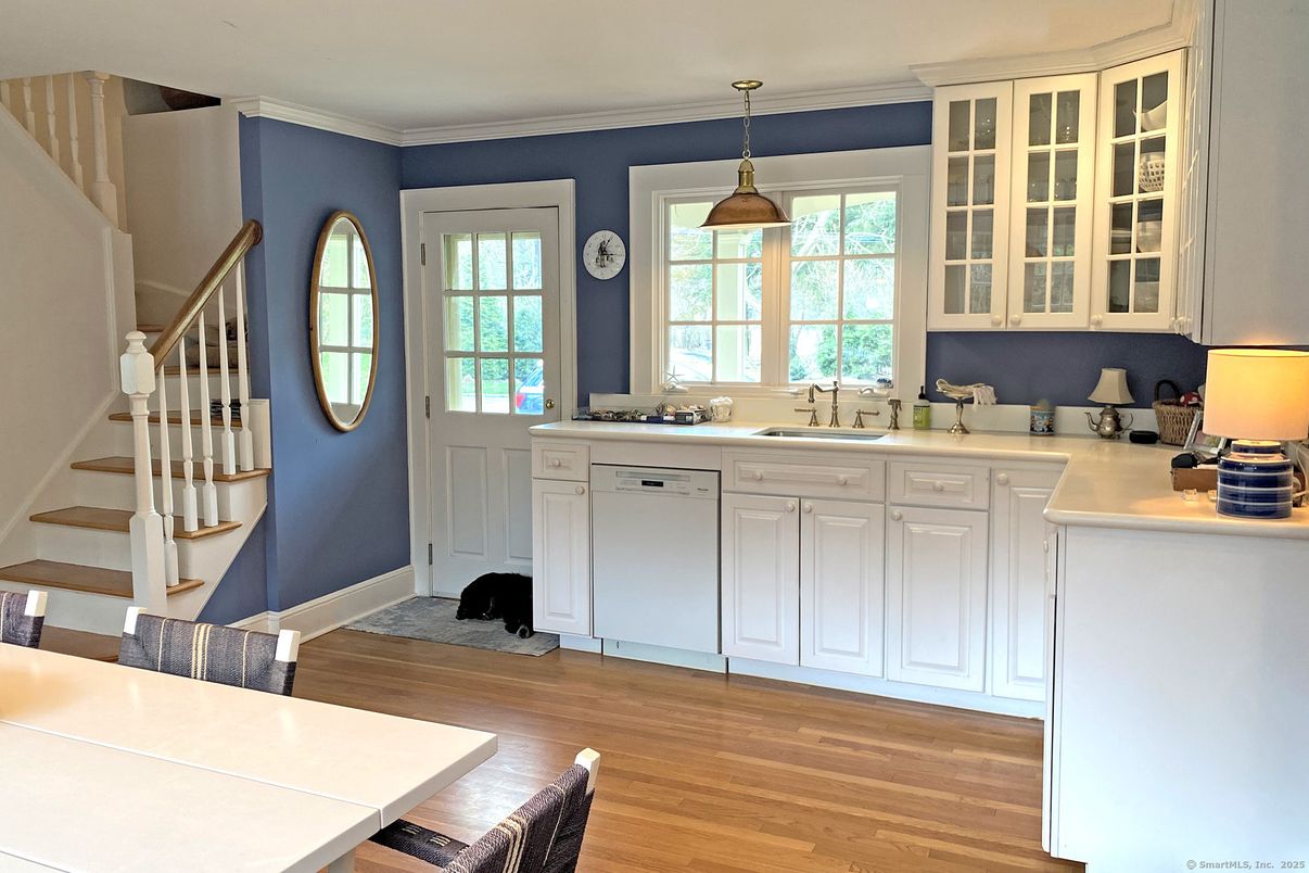 Interior, Kitchen, Pendant Lights, Wood Texture Flooring