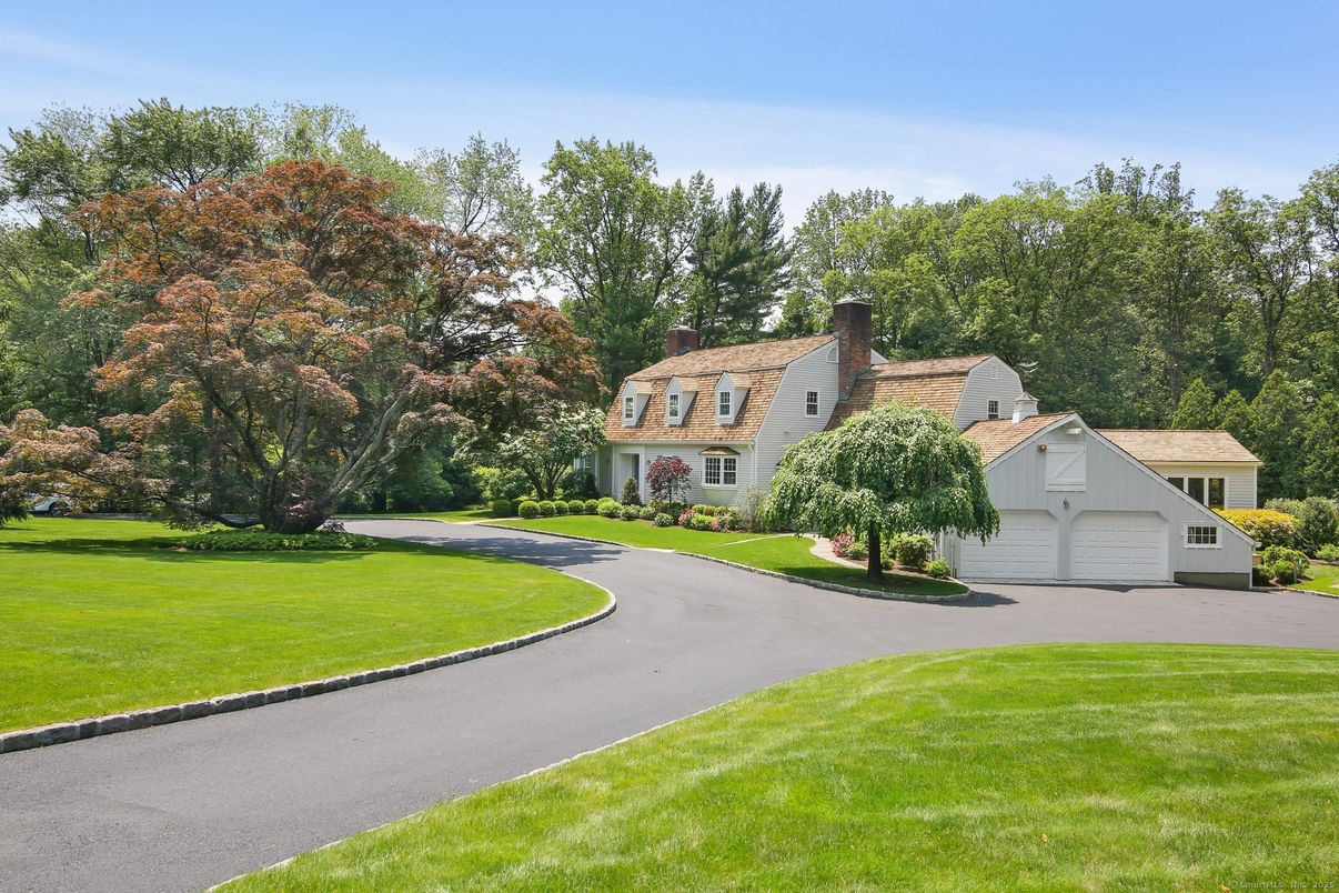 Attached, Backyard, Exterior, Facade, French Provincial