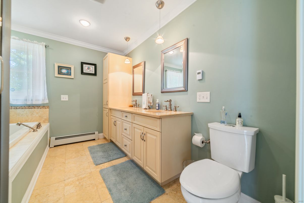 Bathroom, Dual Sink Vanities, Interior, Pendant Lights, Recessed Lighting