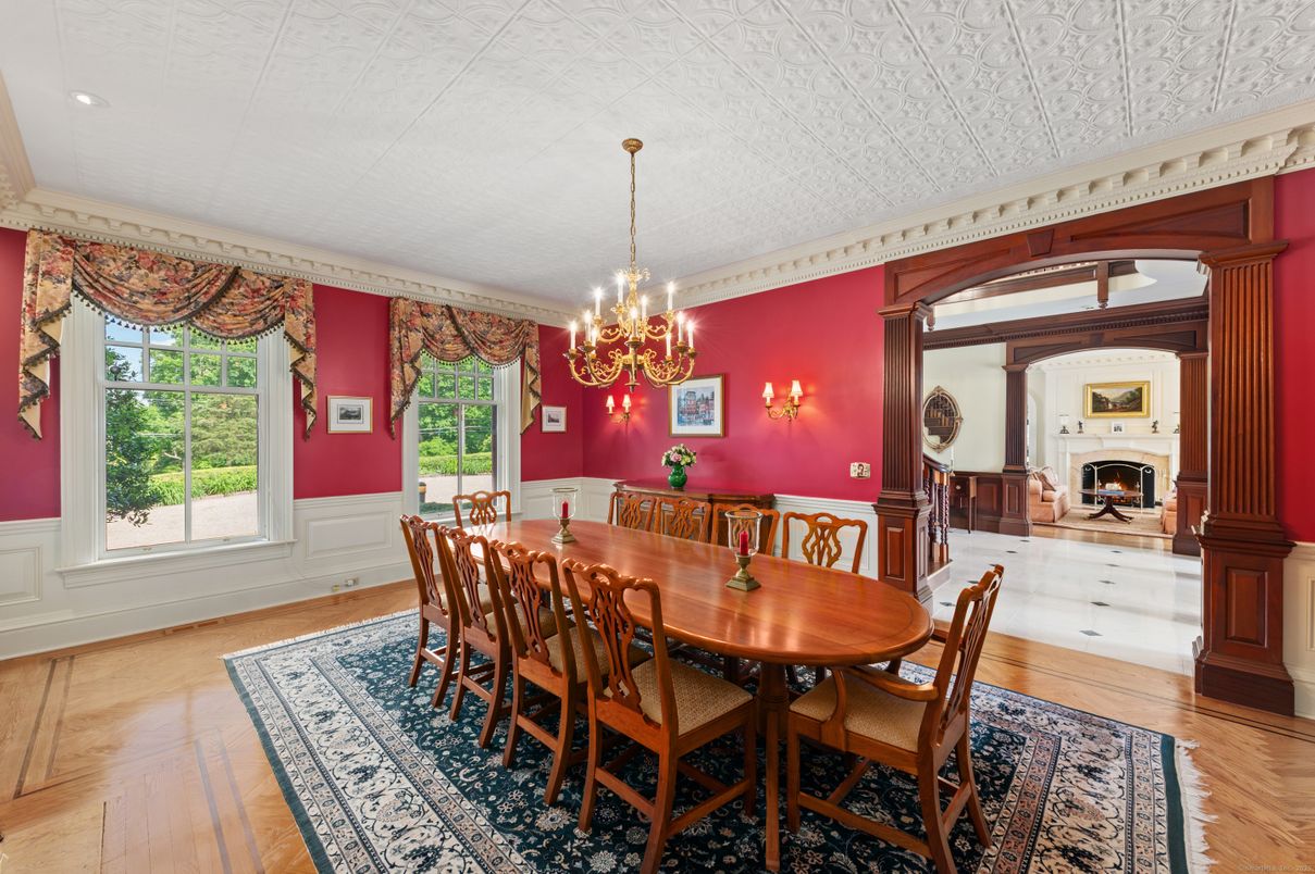 Chandelier, Dining room, Fireplace, Interior, Recessed Lighting, Wood Texture Flooring