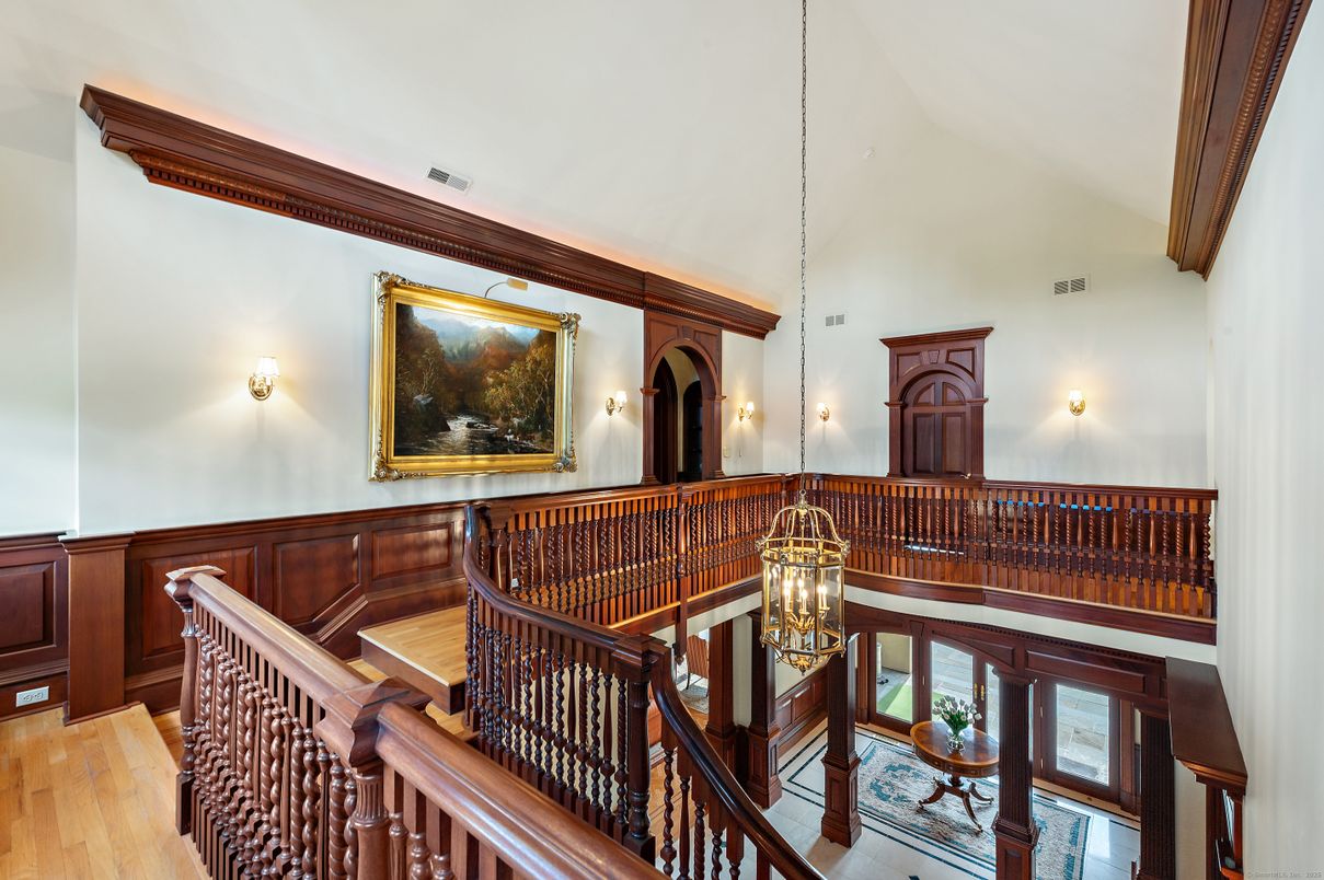 Interior, Pendant Lights, Wood Texture Flooring