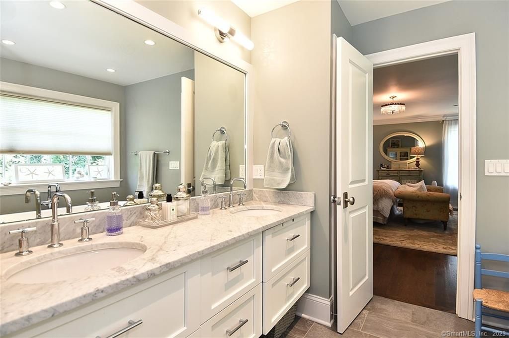 Bathroom, Bedroom, Dual Sink Vanities, Interior, Recessed Lighting