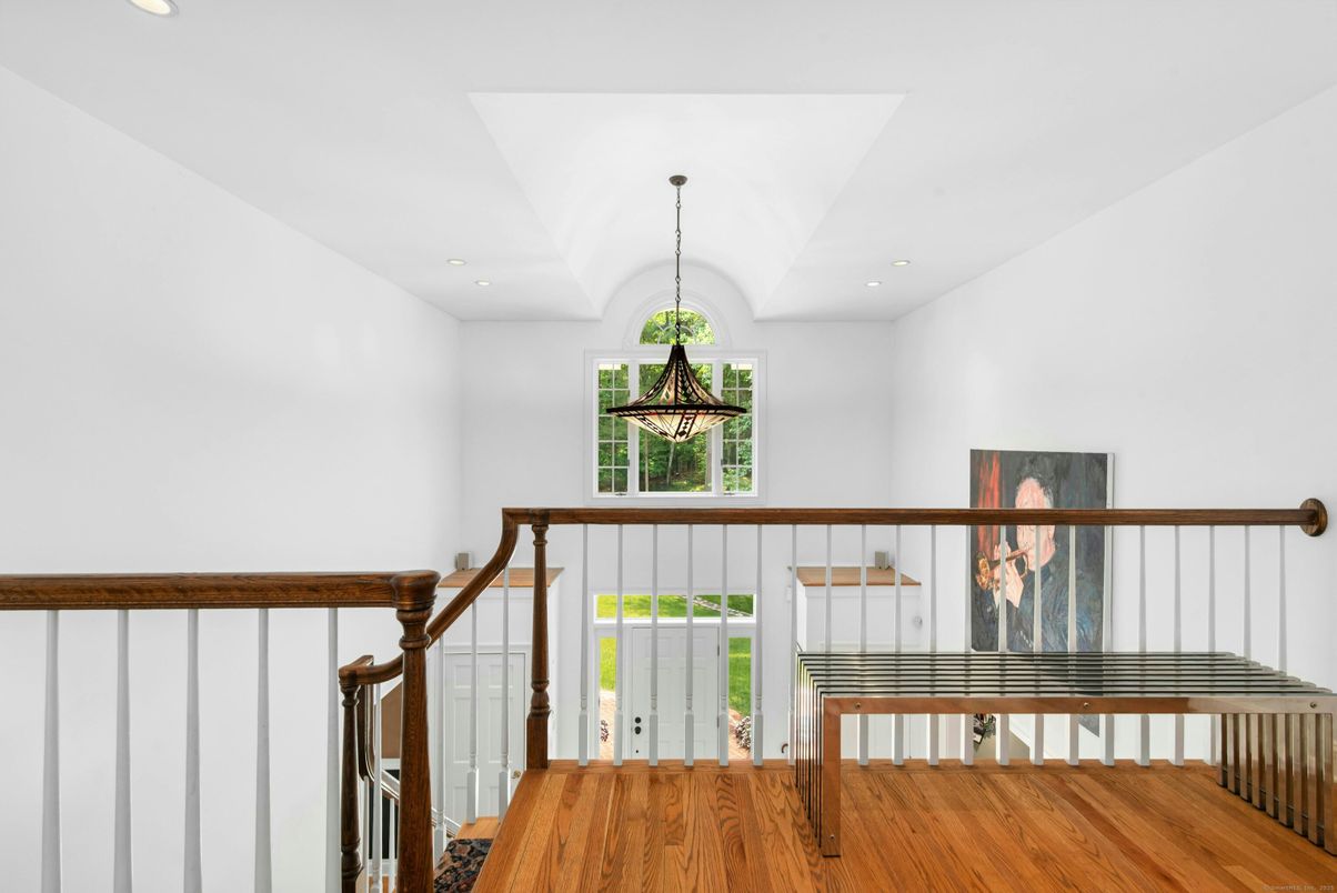 Interior, Pendant Lights, Recessed Lighting, Wood Texture Flooring