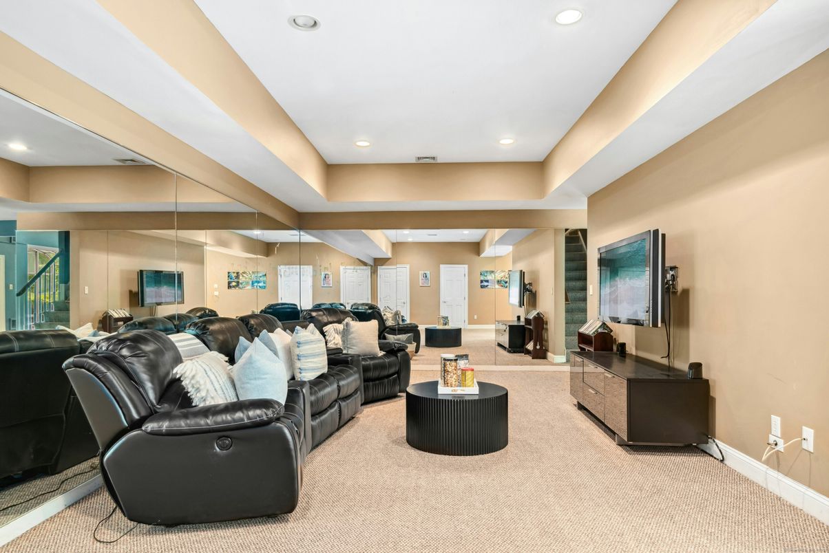 Interior, Living room, Recessed Lighting, Theatre Room