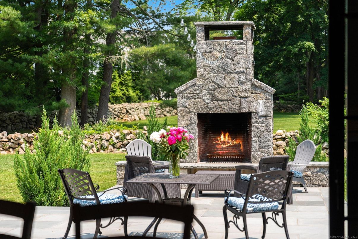 Exterior, Fireplace