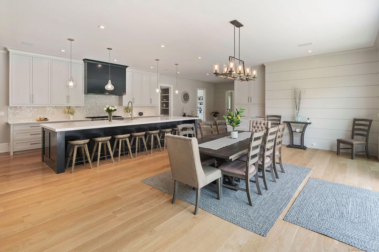 Chandelier, Dining room, Interior, Kitchen, Pendant Lights, Recessed Lighting, Wood Texture Flooring