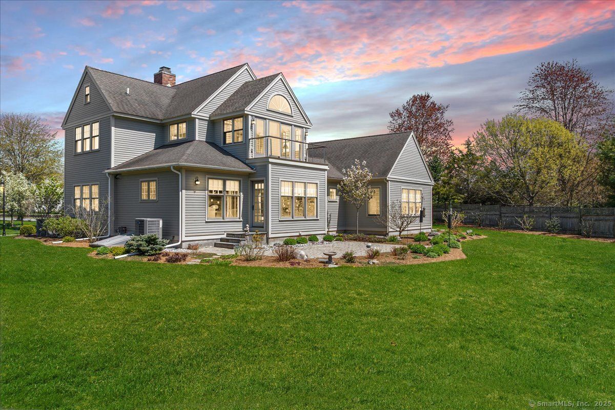 Backyard, Exterior, Facade, Queen Anne Victorian