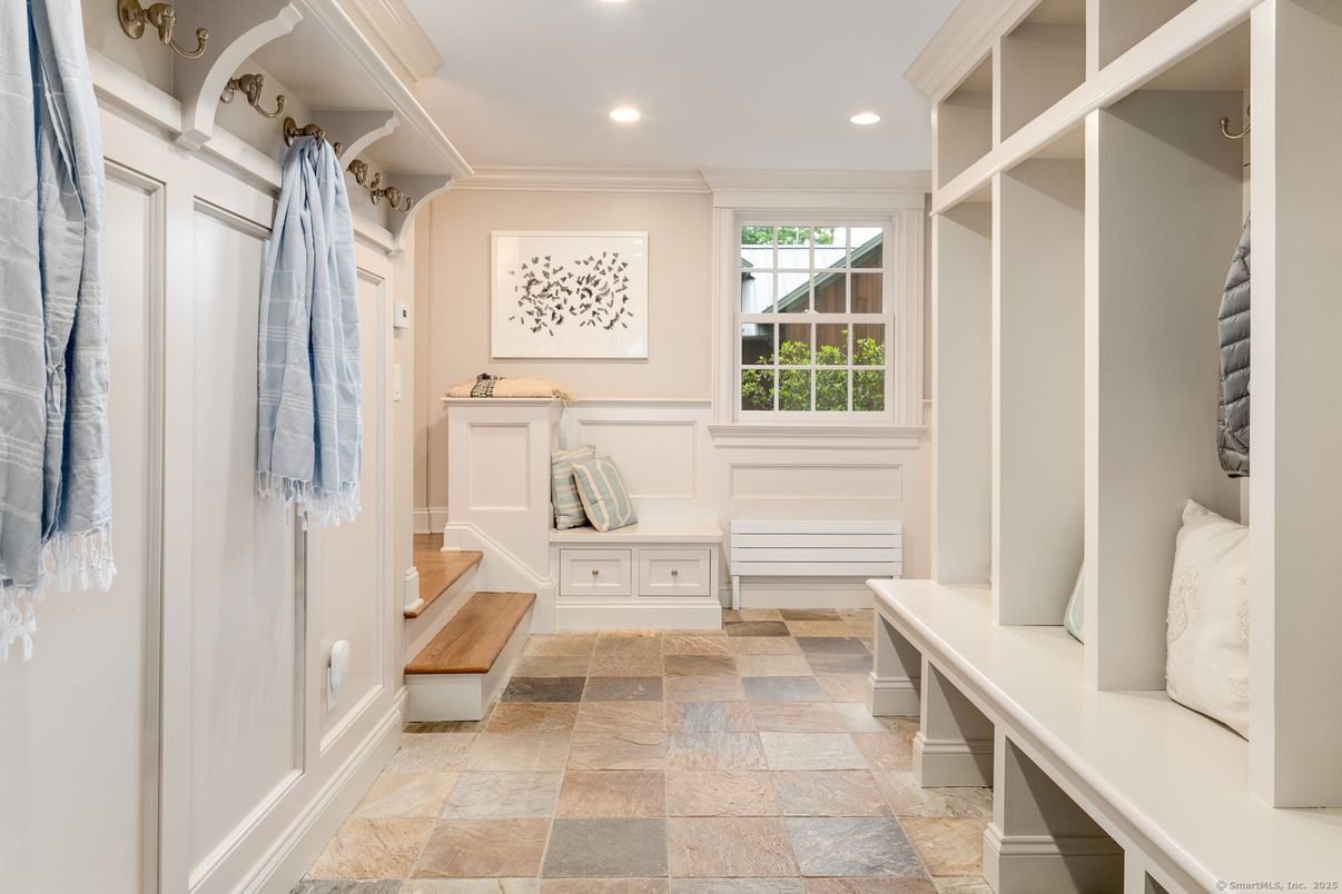 Interior, Recessed Lighting, Walk-in Closets