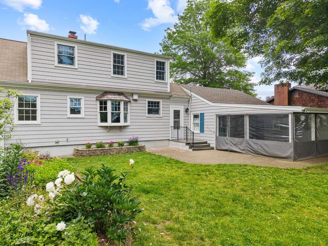 Backyard, Exterior, Facade, Cape Cod