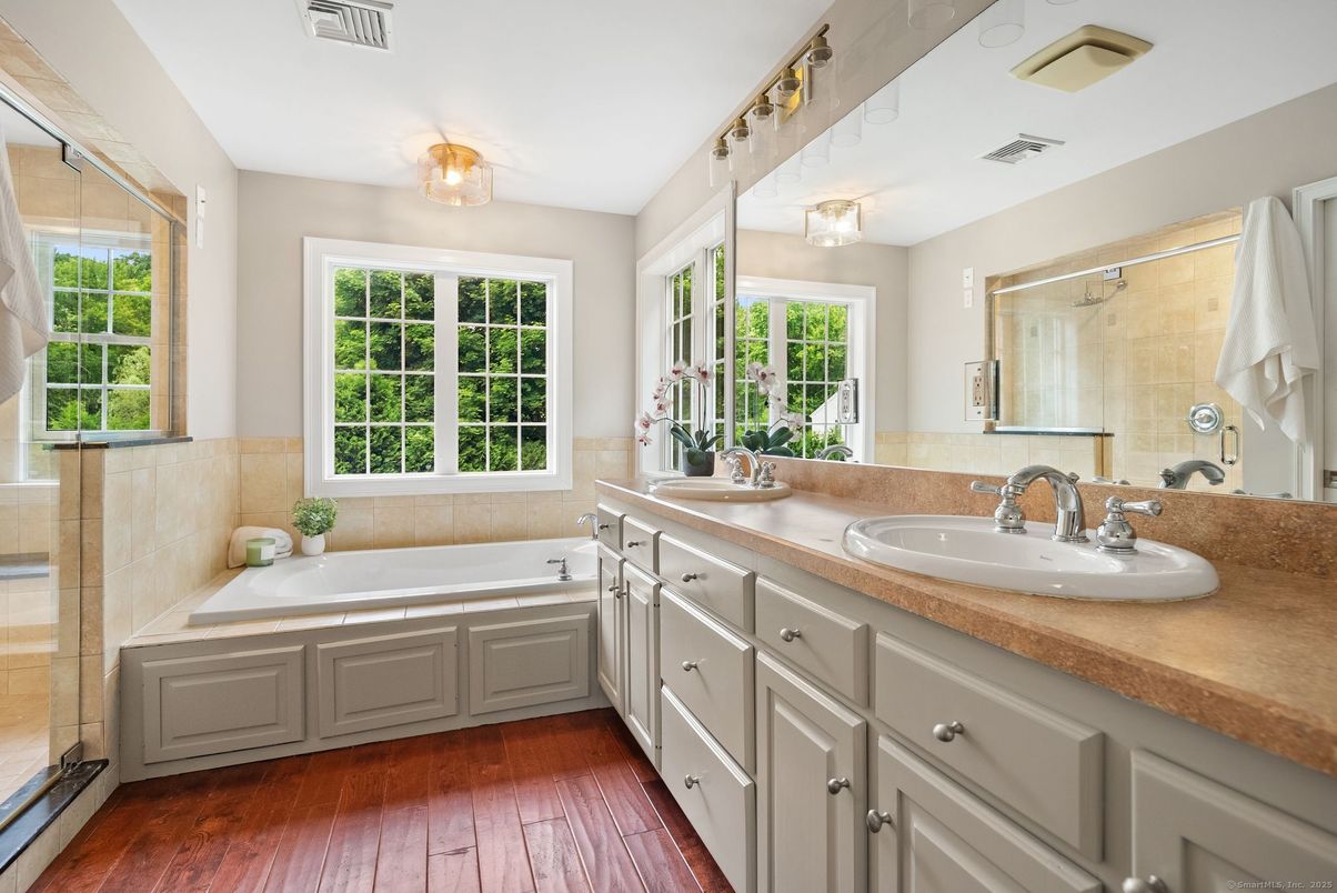 Bathroom, Dual Sink Vanities, Interior, Wood Texture Flooring