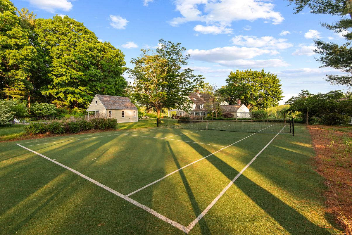 Exterior, Tennis Courts