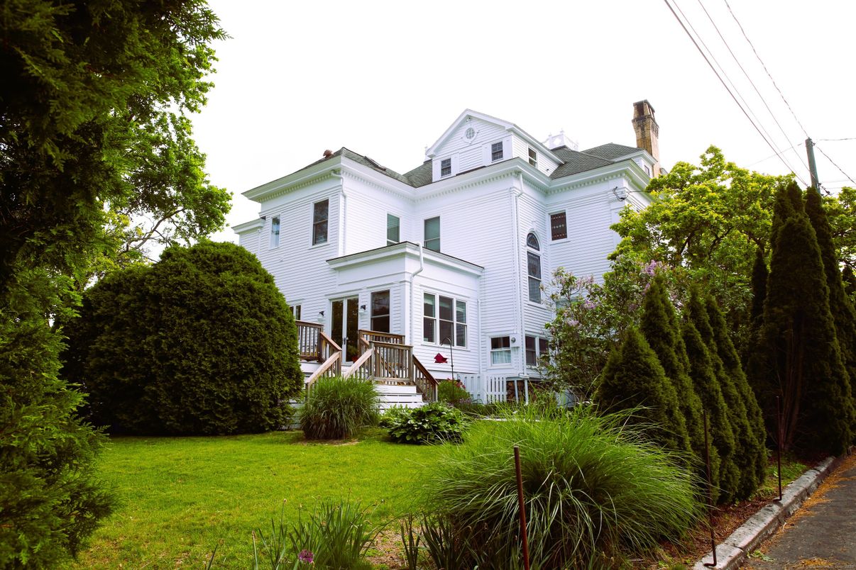 Backyard, Exterior, Facade, Queen Anne Victorian