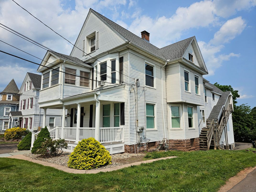 Exterior, Facade, Queen Anne Victorian