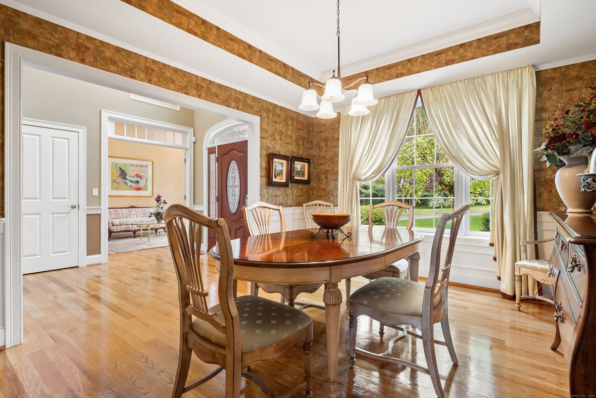 Chandelier, Dining room, Interior, Pendant Lights, Wood Texture Flooring