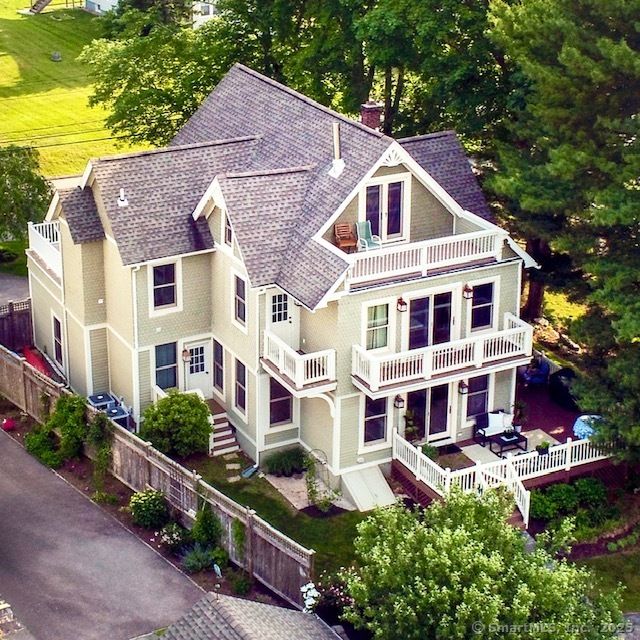 Exterior, Drone