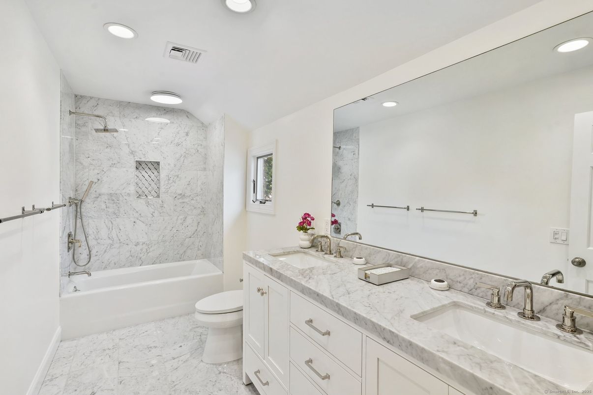Bathroom, Dual Sink Vanities, Interior, Marble, Marble Walls, Recessed Lighting