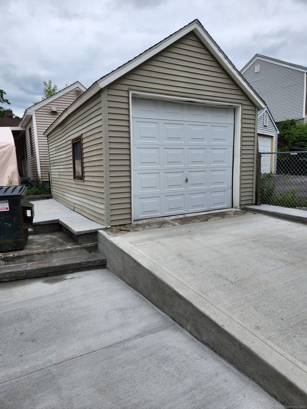Detached Garage, Exterior
