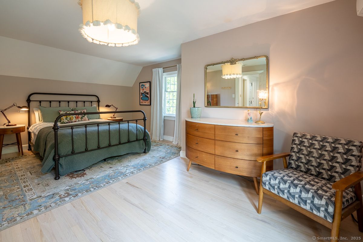 Bedroom, Interior, Pendant Lights, Wood Texture Flooring