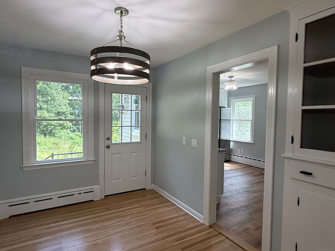 Empty room, Interior, Pendant Lights, Wood Texture Flooring