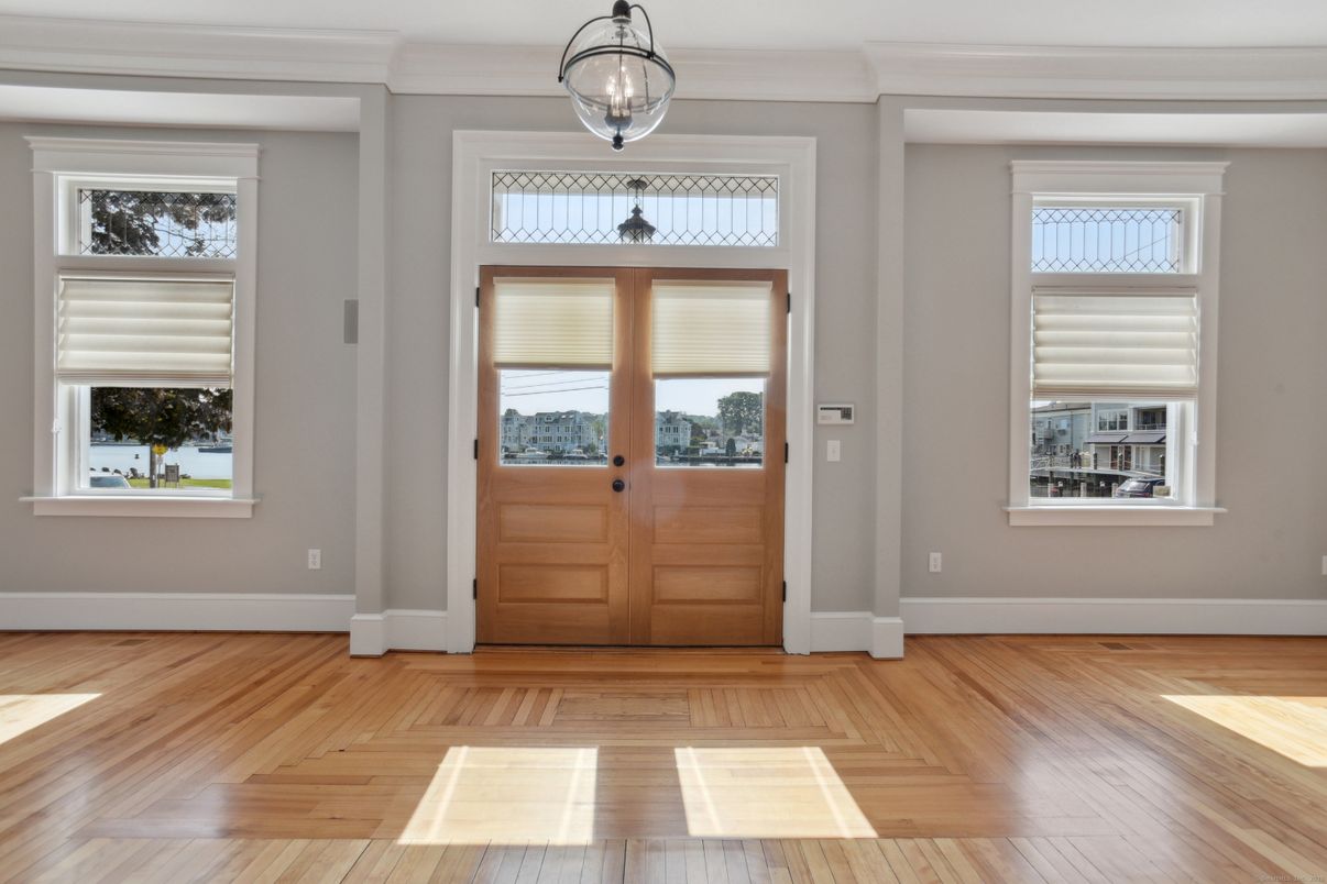Interior, Pendant Lights, Wood Texture Flooring
