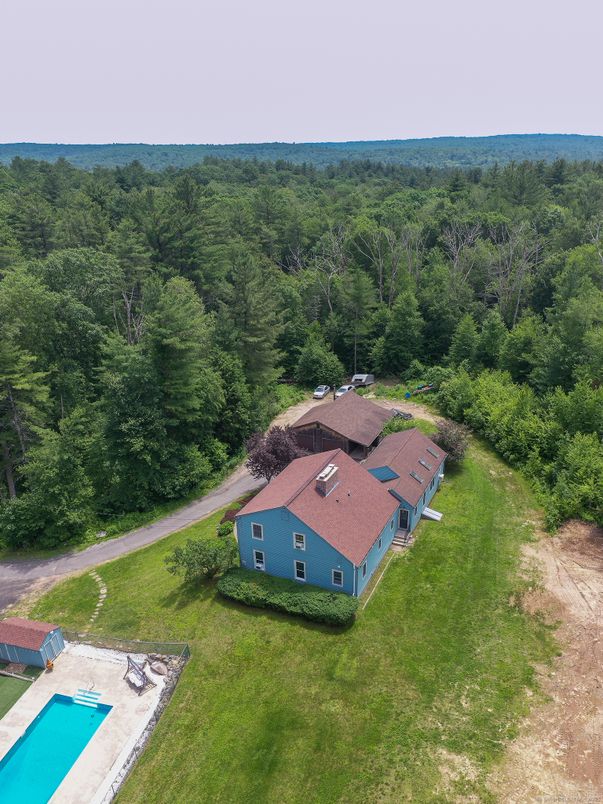 Exterior, Drone