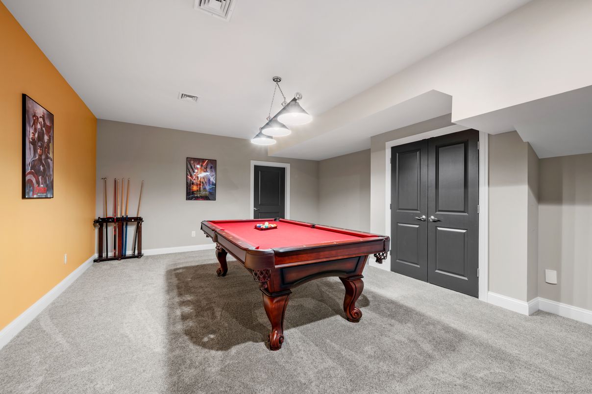 Billiard Table, Game Room, Interior