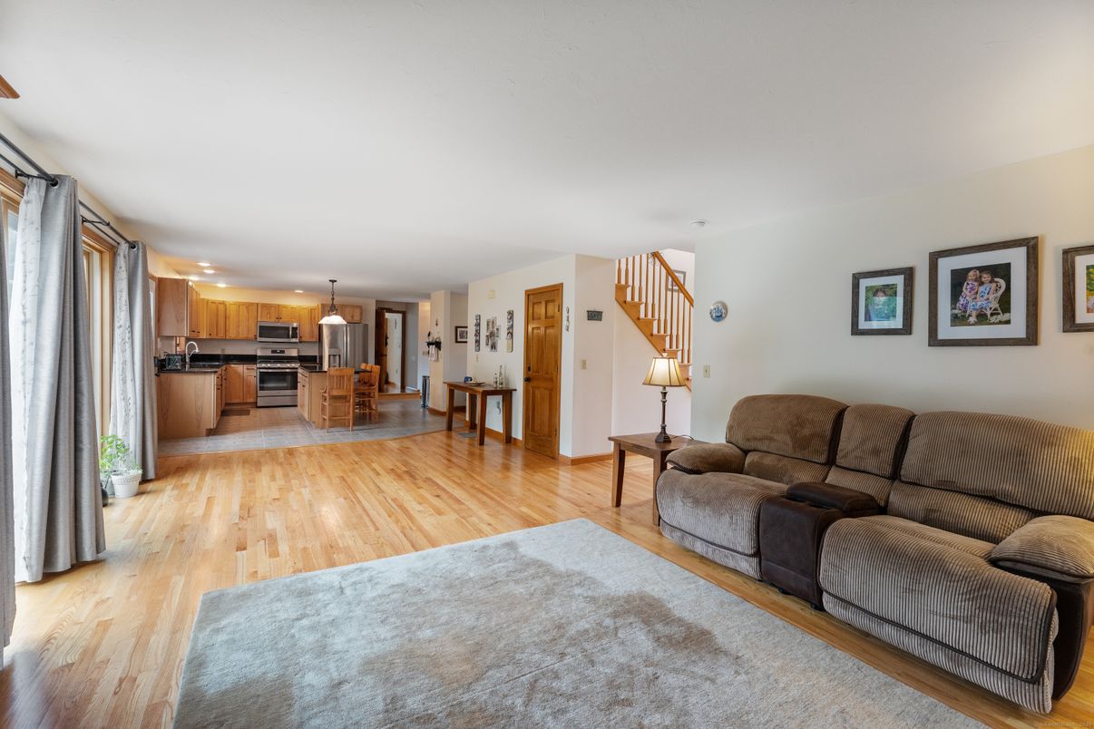 Interior, Kitchen, Living room, Pendant Lights, Recessed Lighting, Stainless Steel Appliances, Wood Texture Flooring
