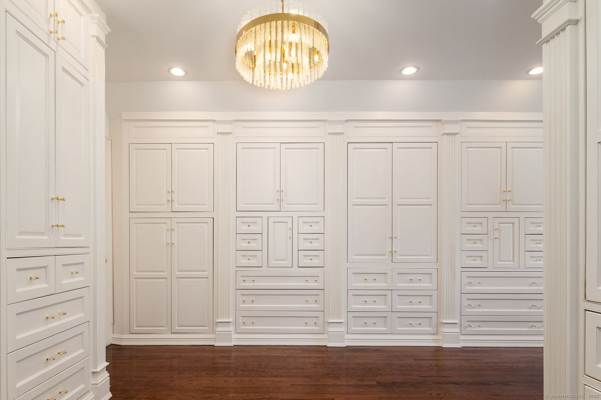 Chandelier, Interior, Recessed Lighting, Wood Texture Flooring