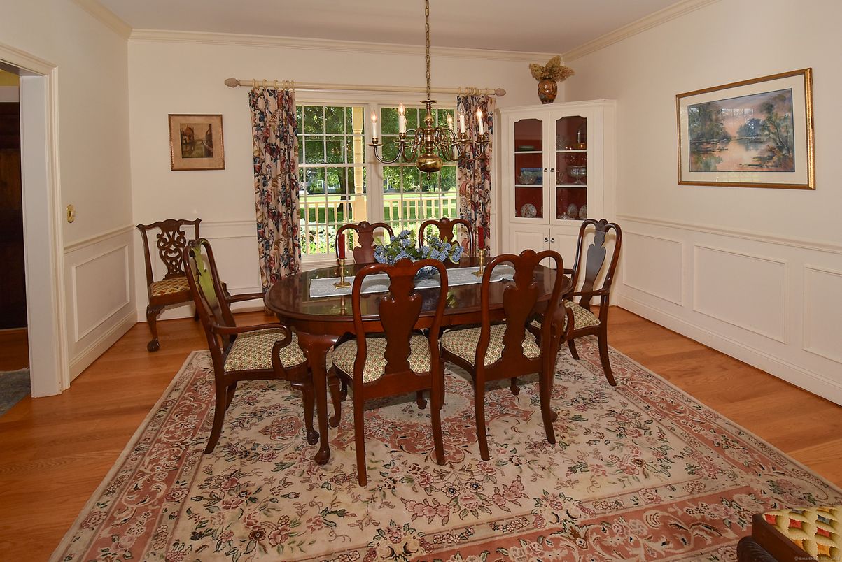 Chandelier, Dining room, Interior, Pendant Lights, Wood Texture Flooring